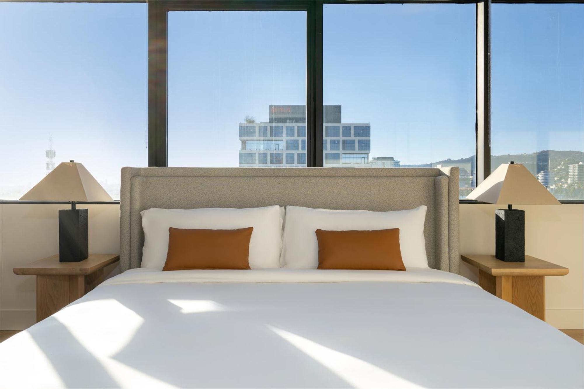 Kasa Sunset Angeles Aparthotel 4*